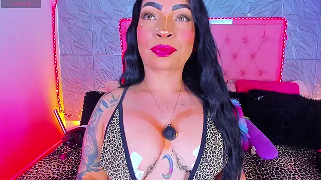 Snapshot of macasweet chatting on 09/08/25, 10:53 macasweet online show from 09/08/25, 10:53