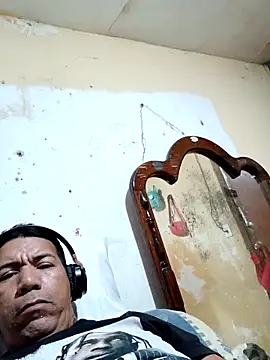 Snapshot of sexxo-69 chatting on 12/05/25, 06:44 sexxo-69 online show from 12/05/25, 06:44