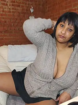 Lilybanx online show from 04/12/26, 08:47