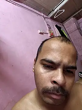 Snapshot of Vickyrajput009 chatting on 11/01/25, 12:18 Vickyrajput009 online show from 11/01/25, 12:18