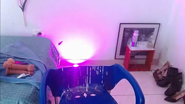 keyklin1 online show from 02/23/26, 12:02