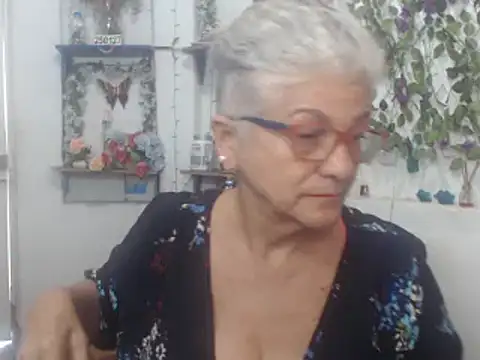 FunnyGrandma online show from 02/07/25, 06:24