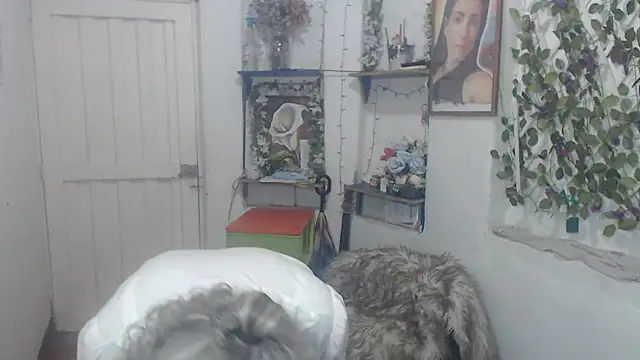 FunnyGrandma online show from 10/18/25, 02:36