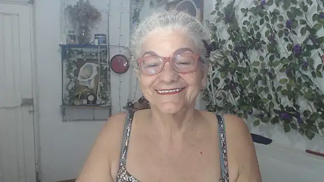 FunnyGrandma online show from 02/08/26, 11:19