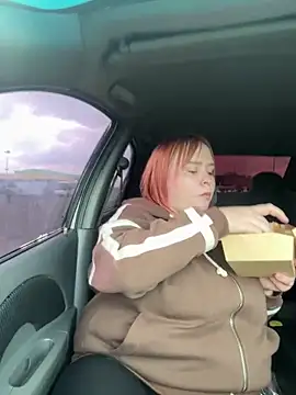 Model9798 online show from 03/17/25, 10:17