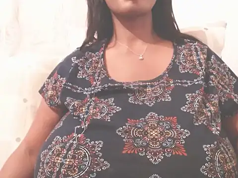 Snapshot of MissTits chatting on 03/22/25, 10:37 MissTits online show from 03/22/25, 10:37