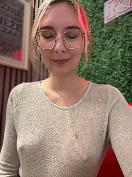 The Snowwhitee online show from 02/15/25, 09:16