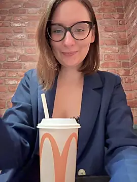 The Snowwhitee online show from 11/20/25, 09:14