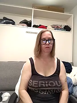 SweetandNaughty1 online show from 06/16/26, 09:28