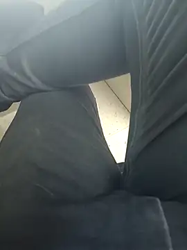 coolrocky346 online show from 02/13/25, 08:38