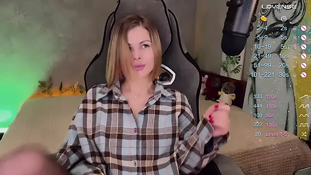 Snapshot of Your_Sweet_Lilu chatting on 12/11/24, 09:23 Your Sweet Lilu online show from 12/11/24, 09:23