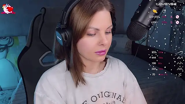 Snapshot of Your_Sweet_Lilu chatting on 10/01/25, 03:40 Your Sweet Lilu online show from 10/01/25, 03:40