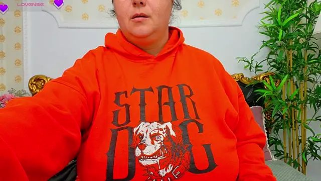 AleshaArabian online show from 04/17/26, 04:04