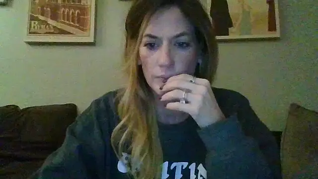 Rhodesxox online show from 11/18/25, 08:30