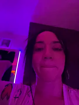 Snapshot of EmmyEvans1 chatting on 03/14/25, 02:10 EmmyEvans1 online show from 03/14/25, 02:10