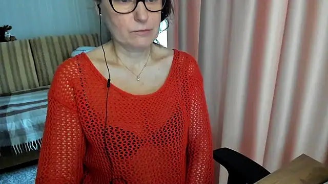 lauraoven online show from 03/03/26, 07:14