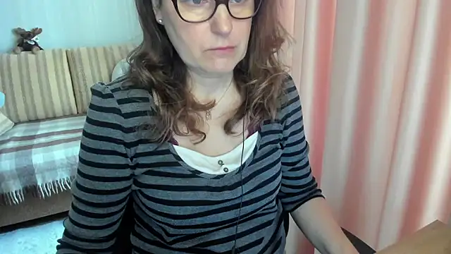 lauraoven online show from 03/17/26, 07:23