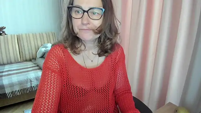 lauraoven online show from 05/02/26, 01:05