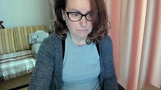 lauraoven online show from 05/08/26, 07:46