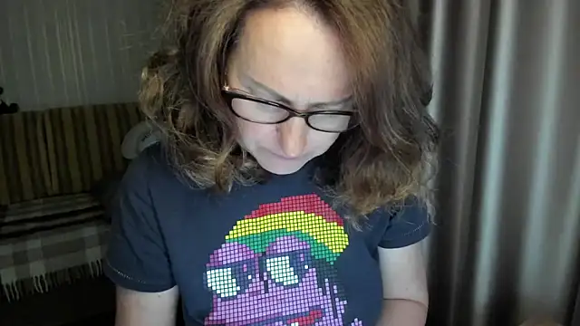 lauraoven online show from 05/13/26, 06:27