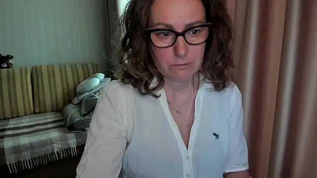 lauraoven online show from 05/22/26, 08:10
