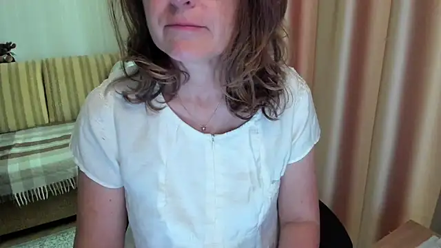 lauraoven online show from 06/22/26, 07:38