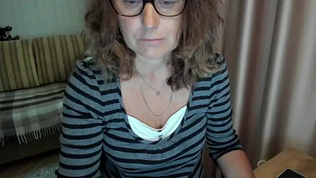 lauraoven online show from 07/06/26, 09:17