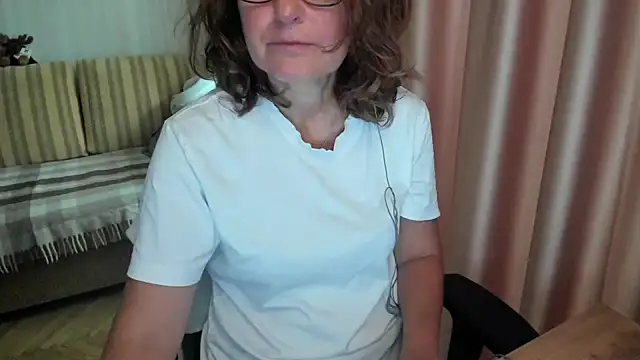 lauraoven online show from 07/24/26, 07:17
