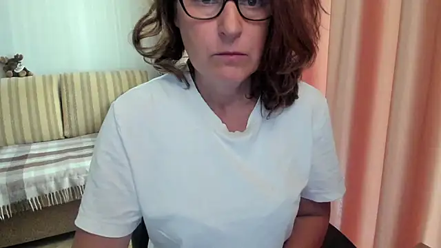 lauraoven online show from 07/29/26, 06:55