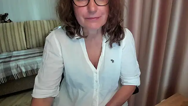 lauraoven online show from 07/31/26, 07:52
