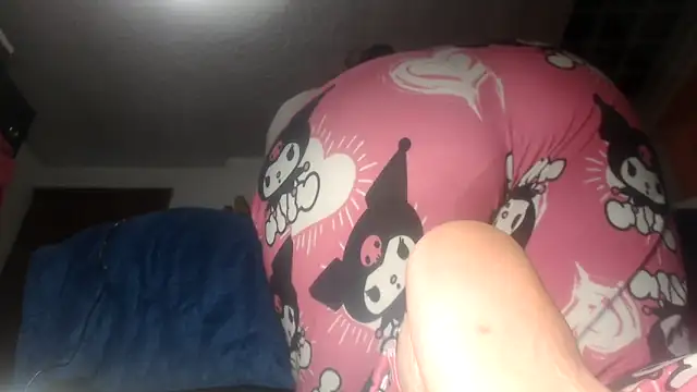 Snapshot of prettyangelsquirt chatting on 05/17/26, 06:48 prettyangelsquirt online show from 05/17/26, 06:48