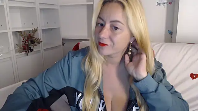 spell of love online show from 09/27/25, 07:08