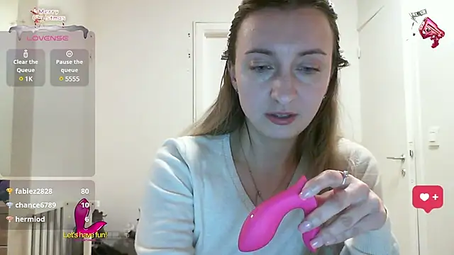 SusanCurt online show from 03/11/25, 04:07