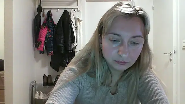 SusanCurt online show from 10/13/25, 08:36