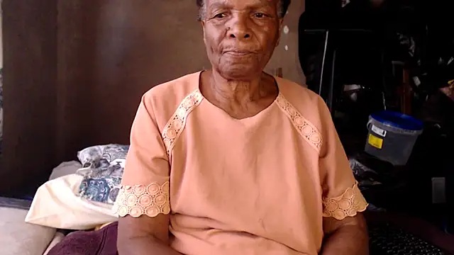 NaughtyGranny online show from 11/26/25, 01:56