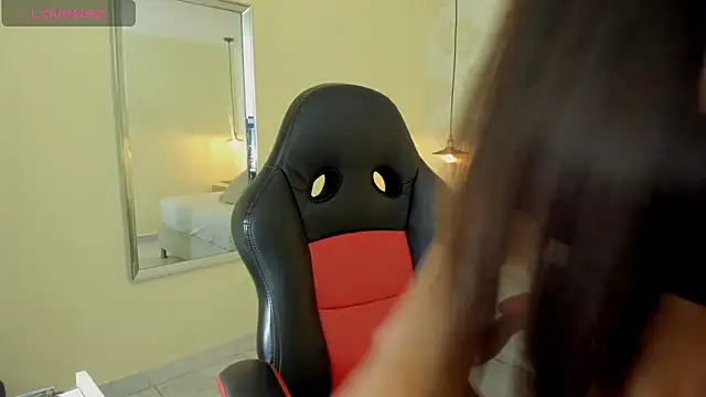 clarisKlein online show from 04/01/26, 04:02