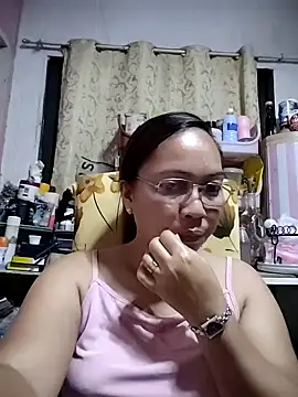 Snapshot of asianwet4u chatting on 02/25/25, 12:45 asianwet4u online show from 02/25/25, 12:45