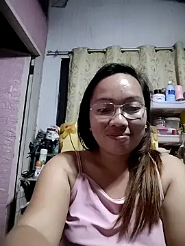 Snapshot of asianwet4u chatting on 02/25/25, 03:49 asianwet4u online show from 02/25/25, 03:49