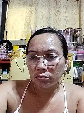 Snapshot of asianwet4u chatting on 03/05/25, 04:24 asianwet4u online show from 03/05/25, 04:24