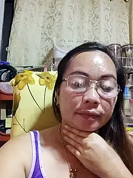 Snapshot of asianwet4u chatting on 03/13/25, 05:07 asianwet4u online show from 03/13/25, 05:07