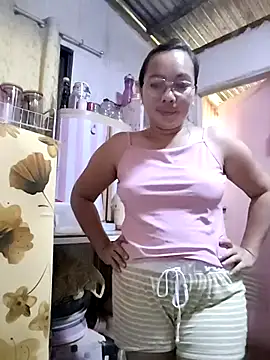 Snapshot of asianwet4u chatting on 03/15/25, 01:52 asianwet4u online show from 03/15/25, 01:52