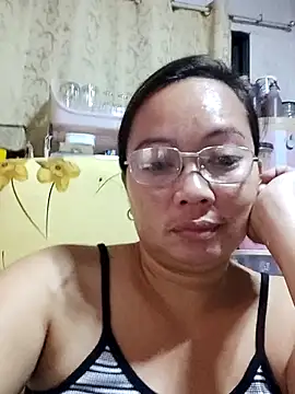 Snapshot of asianwet4u chatting on 03/17/25, 09:55 asianwet4u online show from 03/17/25, 09:55