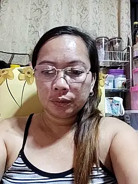 Snapshot of asianwet4u chatting on 03/18/25, 10:04 asianwet4u online show from 03/18/25, 10:04