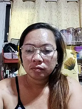 Snapshot of asianwet4u chatting on 03/19/25, 01:32 asianwet4u online show from 03/19/25, 01:32