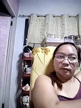 Snapshot of asianwet4u chatting on 03/19/25, 03:19 asianwet4u online show from 03/19/25, 03:19