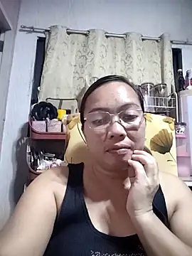 Snapshot of asianwet4u chatting on 03/21/25, 11:01 asianwet4u online show from 03/21/25, 11:01