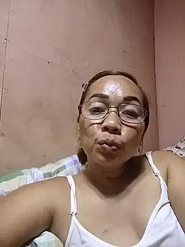 Snapshot of asianwet4u chatting on 09/25/25, 03:49 asianwet4u online show from 09/25/25, 03:49