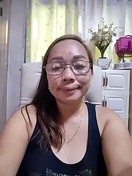 Snapshot of asianwet4u chatting on 10/03/25, 04:31 asianwet4u online show from 10/03/25, 04:31