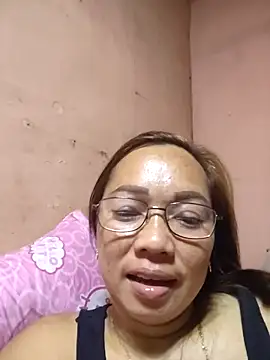 Snapshot of asianwet4u chatting on 10/04/25, 12:19 asianwet4u online show from 10/04/25, 12:19