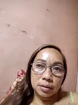 Snapshot of asianwet4u chatting on 10/12/25, 03:44 asianwet4u online show from 10/12/25, 03:44